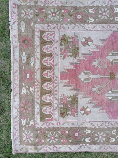 Vintage wool rug, turkısh hand made rug, oushak rug, living room rug 4x7'7