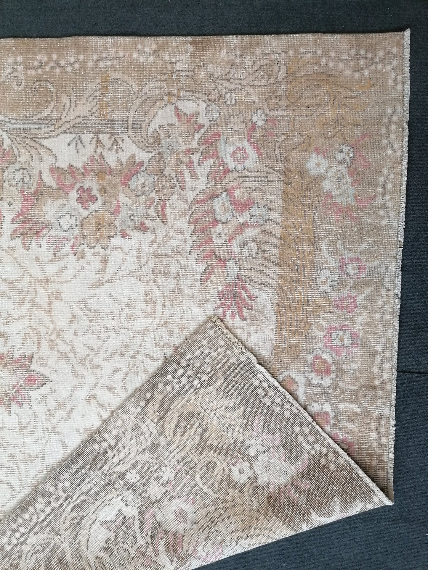 Muted oushak rug 6x9'7 large vintage rug, pastel hand made wool rug,  turkish area rug, bohemian rug