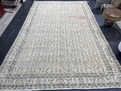 Vintage Rug, Turkish 6.8 x 10.6 Rug, Muted Livingroom Rug, Kitchen Rug, Handmade Wool Rug, Hand Knotted Rug, Oushak Rug