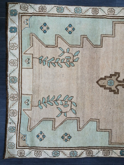 Oushak Runner Rug 4 x 8.2 ft Vintage Runner Rug Vintage Runner Rug Hallway Runner Rug Kitchen Runner Rug Wool Runner Rug Wool Oushak Rug