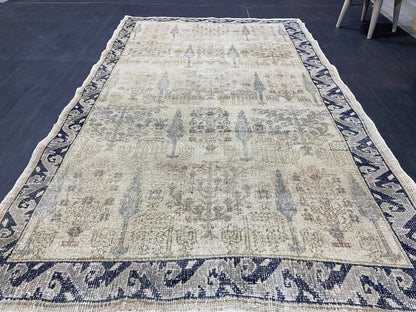 Vintage Rug, Muted Handmade 4 x 6.7  Rug, Natural Wool Oushak Rug Hand Knotted, Vintage Turkish Rug Living Room Rug