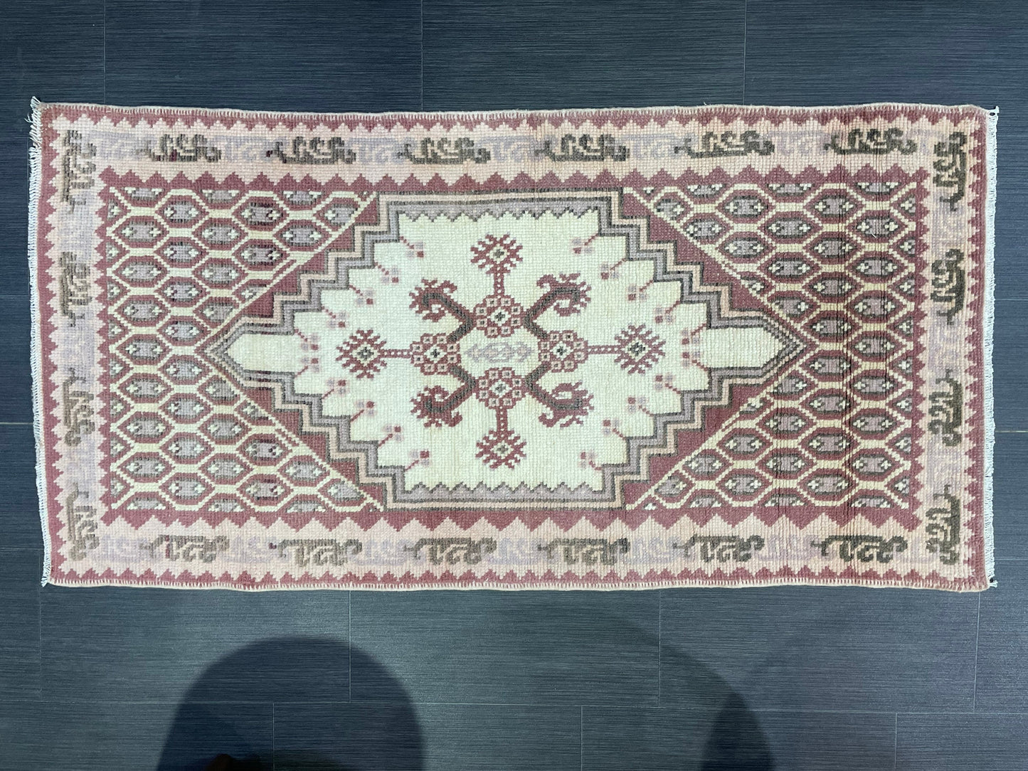 Vintage Rug, Oriental Handmade Rug, 2.6 x 5 Oushak Rug, Rustic Rug, Natural Wool Rug, Fun Turkish Rug, Persian Rug, Soft Wool Rug