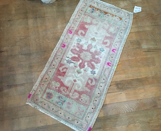 2x3 feet handmade red muted color turkish rug, vintage mini living room area rug, oushak bedroom small rug, anatolian kitchen floor mini rug