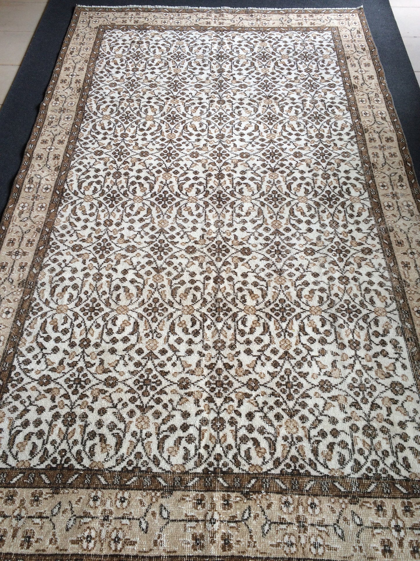 Hand Made Rug Turkish Vintage Rug Oushak Rugs Rustic Rug Wool Oushak Rugs floral Farmhouse Rug, Pastel Vintage Rug Muted Neutral Wool Rug