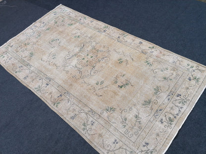 Oushak turkish rug, vintage rug,kitchen rug 8'6x4'10