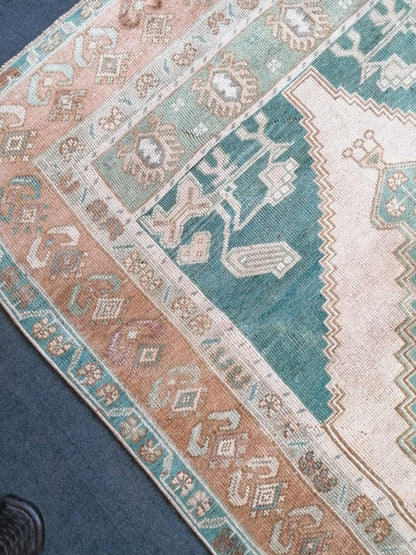 Vıntage rug 5'5x8'9 turkish vıntage rug, oushak large rug, hand made wool rug, area rug, bohemian rug, living room rug