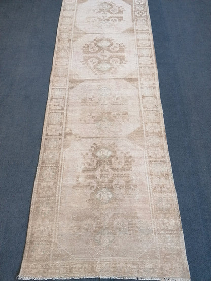 Neutral vintage rug, oushak rug, 3'2x9'2 hallway handmade rug