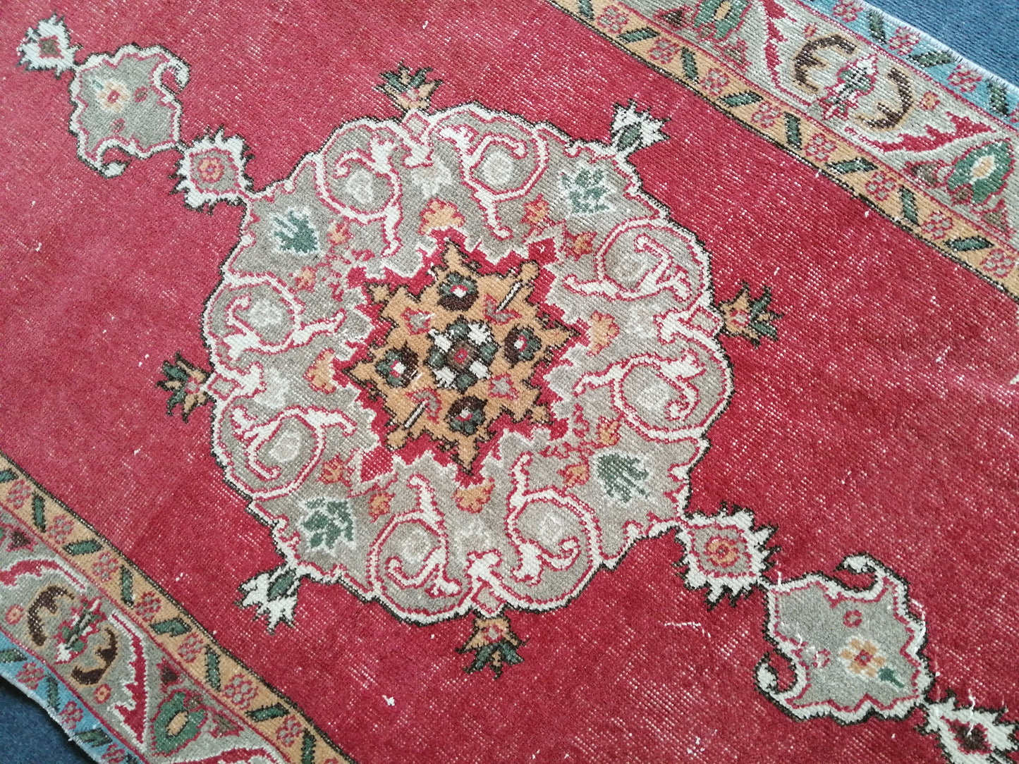 Vintage Rug, Unique Motif Rug, Turkish Rug, Oushak Rug, Hand woven Rug, Eclectic Rug, Hand Made Rug, Kitchen Rug, Shabbychic rug, wool