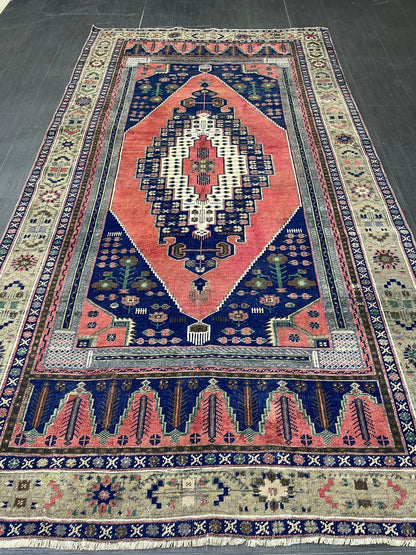 OUSHAK RUG TURKISH Vintage 4.9 x 9 Rug Vintage Oriental Rug Vintage Rug Wool Hand Knotted 5x9 Rug Hand Made Rugs Vintage Turkish Rug