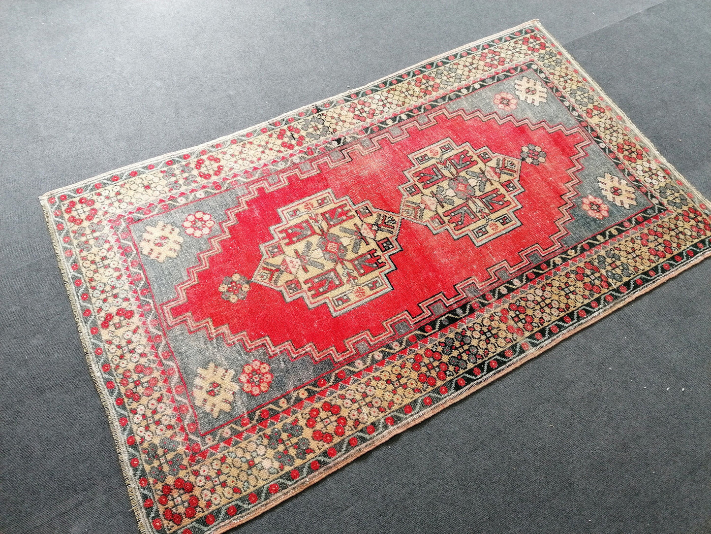 Vintage turkish rug,  oushak vintage rug ,kitchen rug, vintage anatolian rug 6'3x3'7 feet