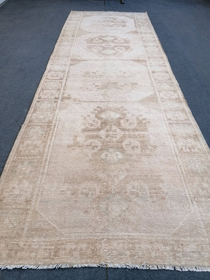 Neutral vintage rug, oushak rug, 3'2x9'2 hallway handmade rug