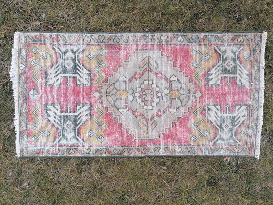Turkish small rug,vintage rug 3x1'7 vintage oushak rug,unique hand made rug,kitchen rug,bohemian rug,traditional turkish decor