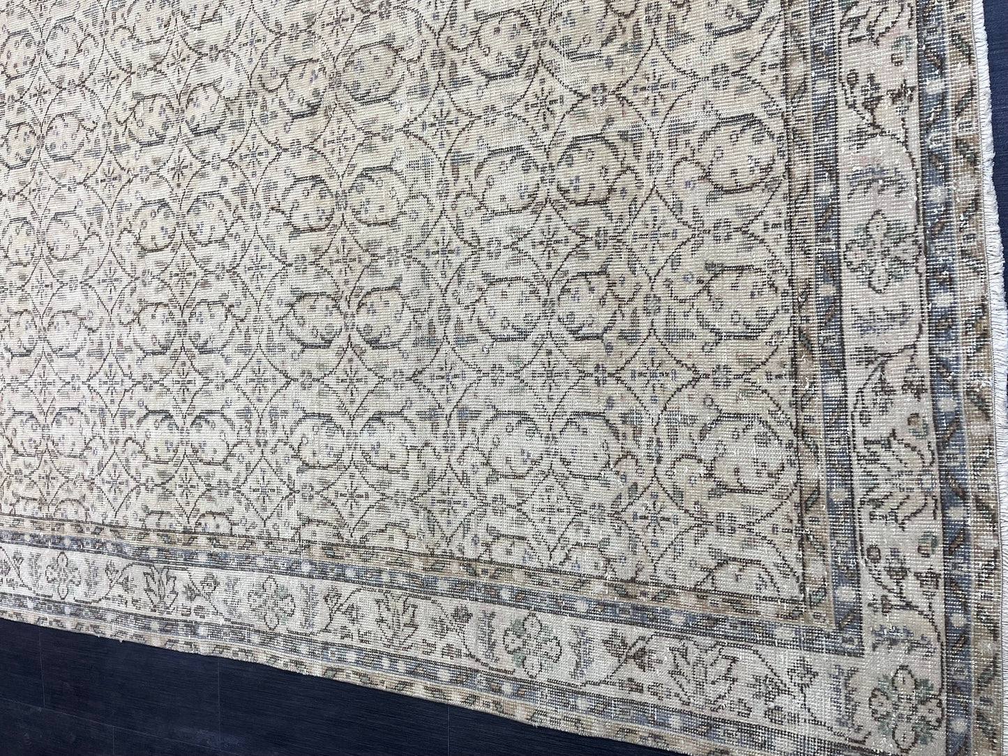 Vintage Rug, Turkish 6.8 x 10.6 Rug, Muted Livingroom Rug, Kitchen Rug, Handmade Wool Rug, Hand Knotted Rug, Oushak Rug