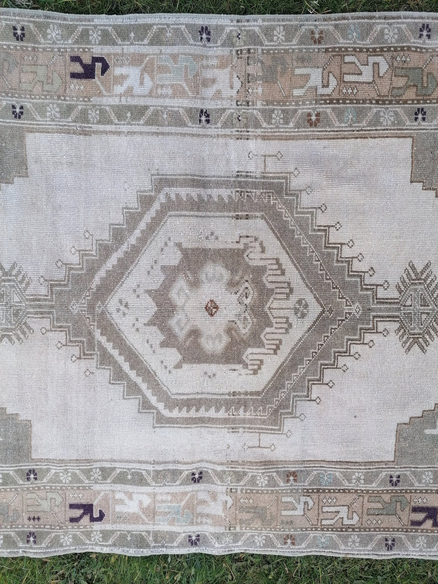 9x4'7 faded vintage turkish rug,oushak vintage kitchen rug,vintage anatolian bohemian rug,unique hand made bohemian