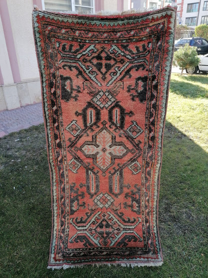 Shaggy oushak rug turkish rug vintage rug vintage 5'9x2'10