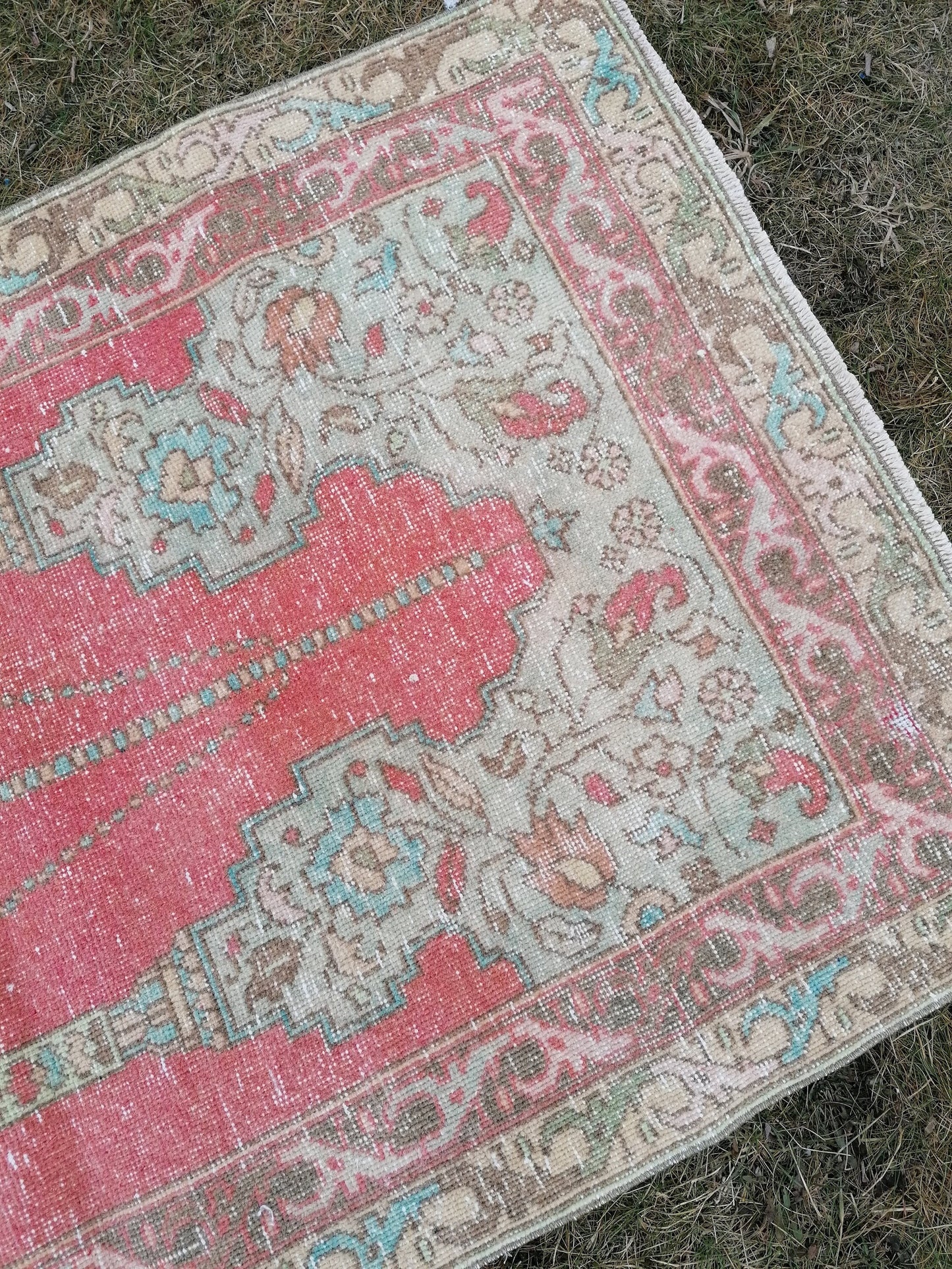 Turkısh rug 5'5x3'3 vıntage rug,wool rug,