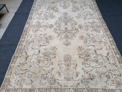 Oushak turkish rug, vintage turkish rug,oushak vintage rug,vintage rug,kitchen rug, vintage anatolian rug,unique hand made bohemian 9'9x6'9