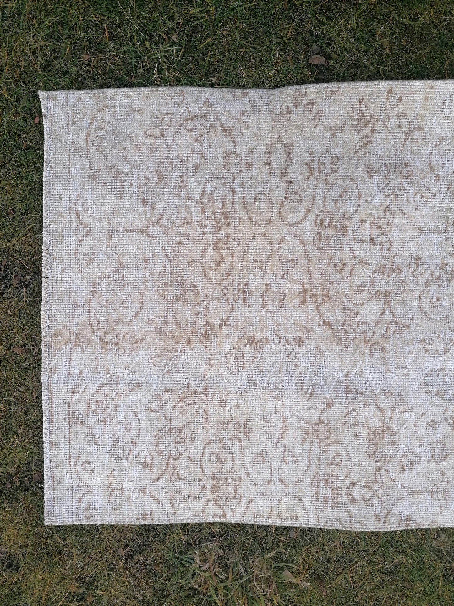 Faded turkish runner 9'x2'8 muted turkish runner, runner rug, kitchen runner, vintage runner rug