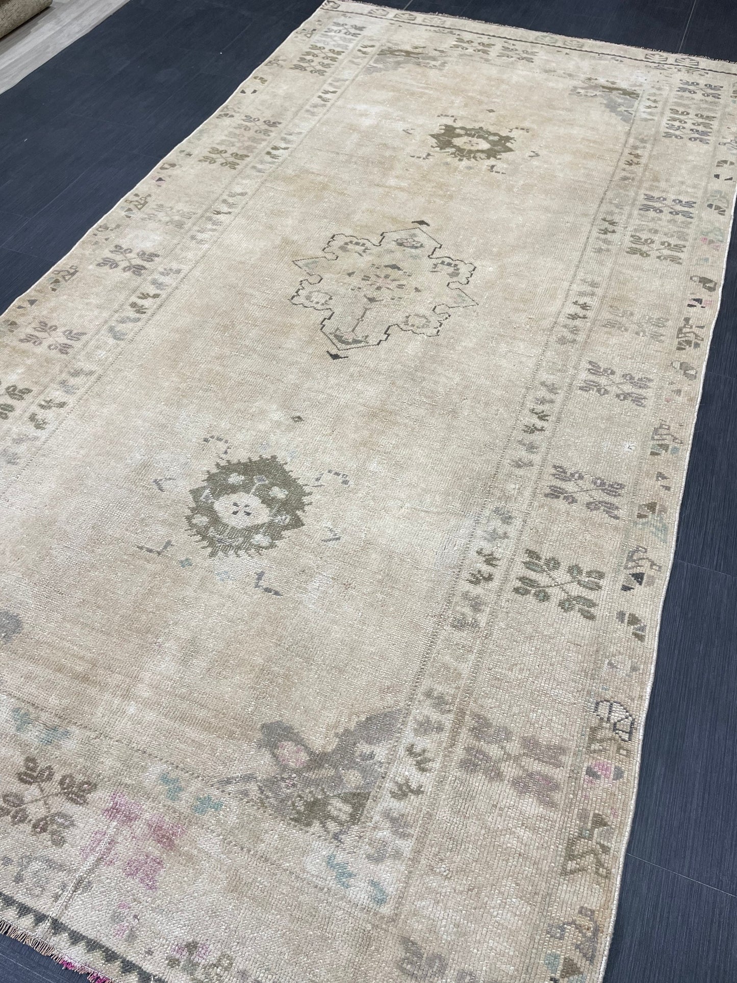 Muted Wool OUSHAK RUG TURKISH 4.8 x 9.4 Rug Muted Persian Rug Vintage Oriental Rug Vintage Handmade Rug Wool Vintage Hand Knotted Rug