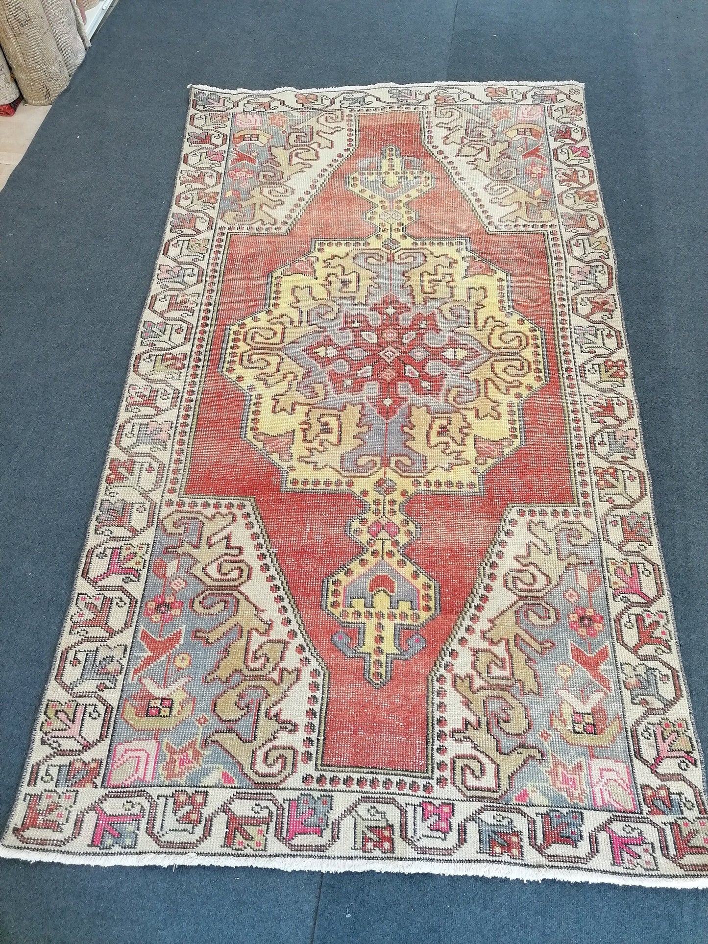 Distressed turkish rug, vintage wool rug 4x8'4 oushak handmade rug, rustic kitchen rug, bohemian rug