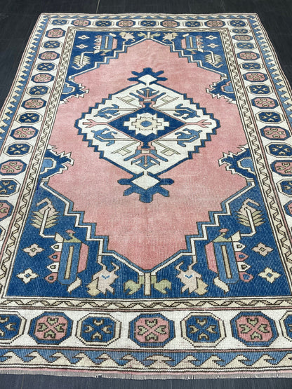 Wool Vintage Rug Handmade 5.3 x 7.5 Rug, Oushak Rug, Turkish Rug, Farmhouse Rug Vintage Rug, Wool rug Oriental Rug Blue and Pink Rug