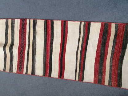 Vintage rug , flat woven kilim rug with embroidery rug, oriental carpet, vintage kilim rug wool carpet rug, flat pile rug 18'10x1'10 feet