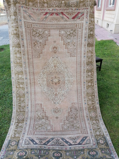 Oushak turkish rug, vintage turkish rug,oushak vintage rug,vintage rug,kitchen rug, vintage anatolian rug,unique hand made bohemian 8'4x4'9