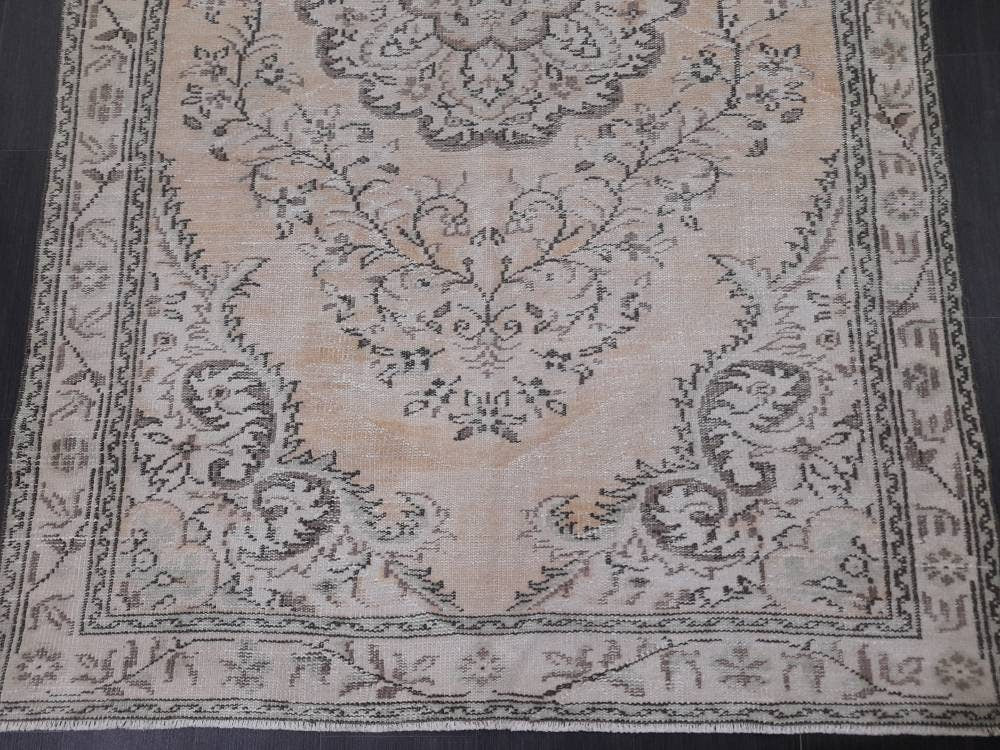 Vintage Turkish Rug 5.5 x 9 Vintage Rug Hand Made Oushak Rug Farmhouse Rug Wool Pile Rug Rustic Rug Wool Bohemian Rug Vintage Turkish Rugs,