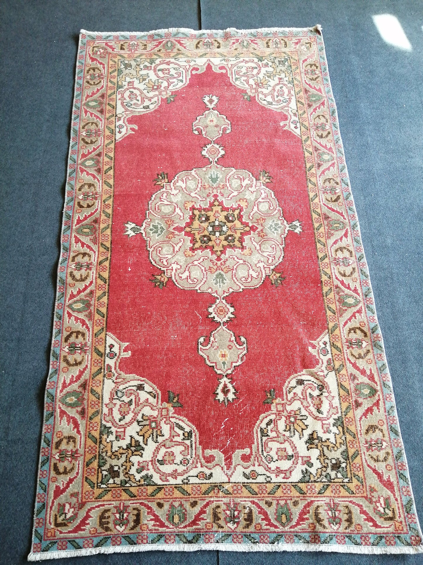 Vintage Rug, Unique Motif Rug, Turkish Rug, Oushak Rug, Hand woven Rug, Eclectic Rug, Hand Made Rug, Kitchen Rug, Shabbychic rug, wool