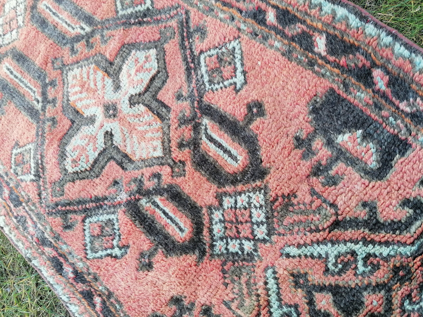 Shaggy oushak rug turkish rug vintage rug vintage 5'9x2'10