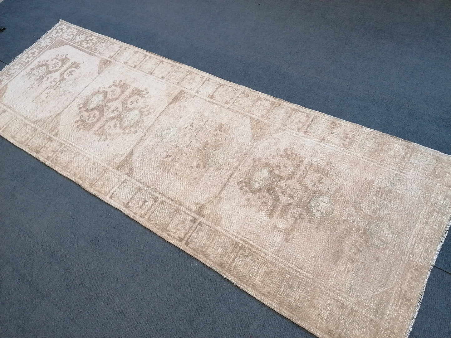 Neutral vintage rug, oushak rug, 3'2x9'2 hallway handmade rug