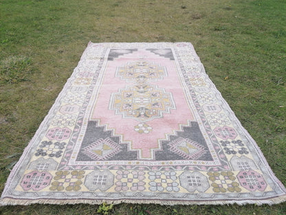 Turkish rug,vintage rug,vintage oushak rug 4x6'5 vintage hand made wool rug, kitchen rug, bohemian rug,area rug