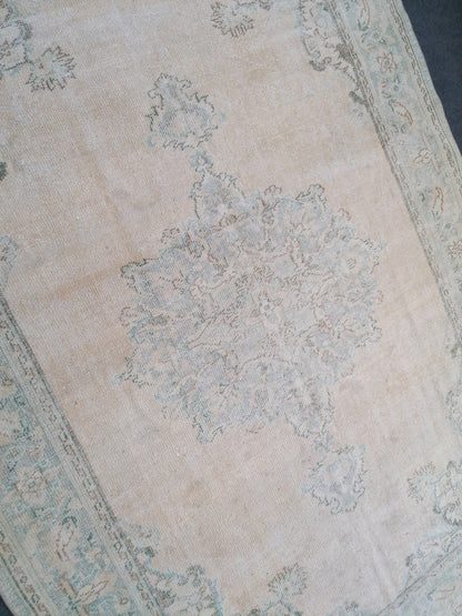 7 x 10 Distressed vintage rug  large handmade rug, antique rug, rustic rug, floral rug turkish rug, farmhouse rug, wool rug