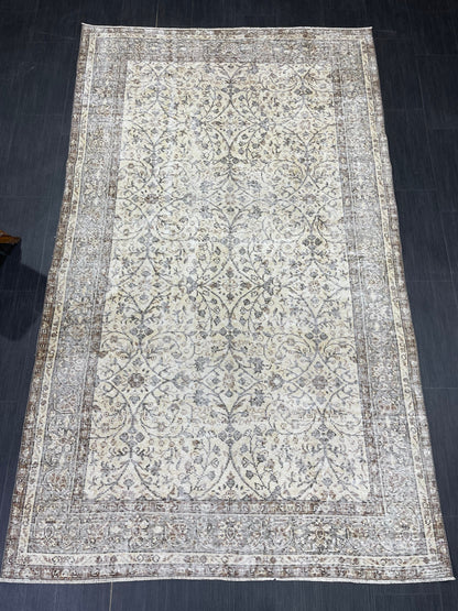 Vintage Rug TURKISH 5.5 x 9 Rug Handmade Rug Distressed Rug  Large Turkish Oushak Rug Oushak Rug, Wool Rug Hand Knotted Rug