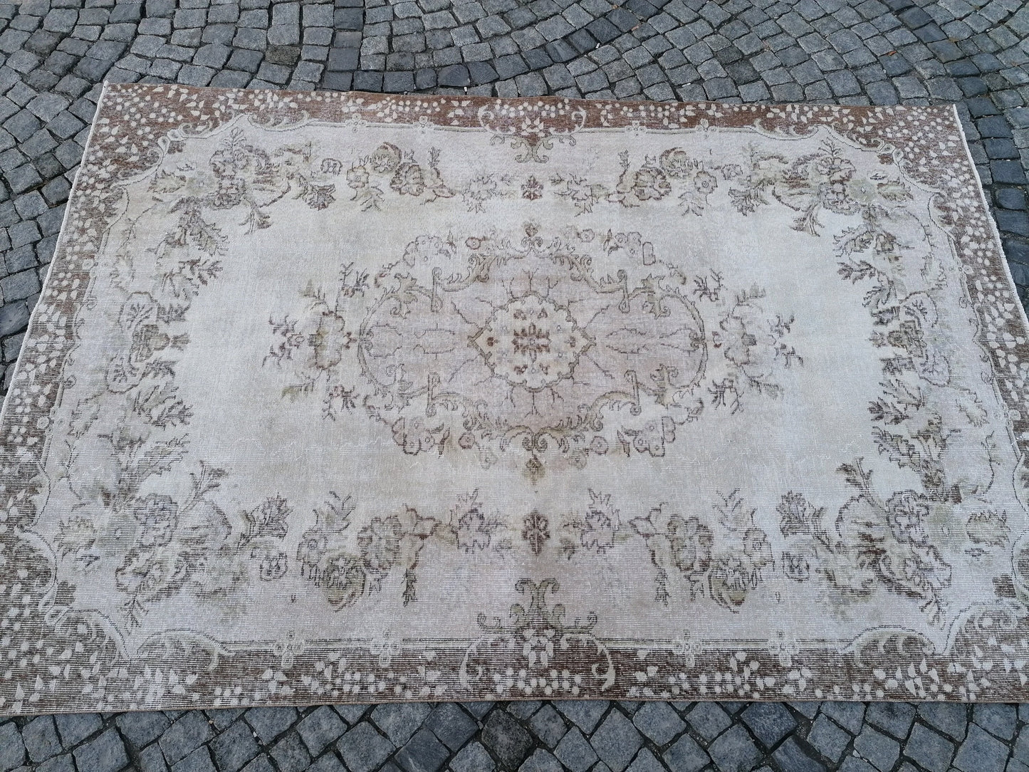 10'x6'9 muted oushak turkish rug, large turkish rug, pastel vintage rug,kitchen rug, vintage anatolian rug,unique hand made rug,bohemian rug