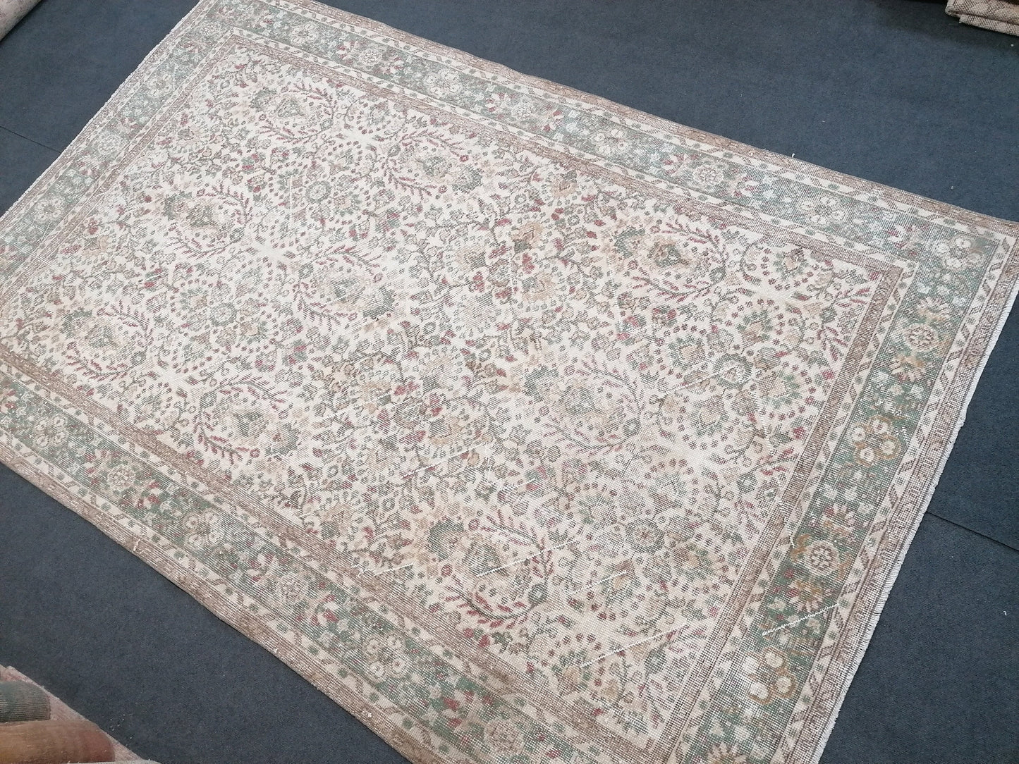 6 x 9.7 feet Large turkish rug, vintage rug, oushak rug, wool vintage rug anatolian rug,unique handmade rug