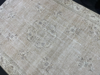 Wool Vintage Rug, Turkish 6.9 x 10 Rug, Muted Handknotted Rug, Handmade Rug, Persian Rug, Living Room Rug, Turkish Kitchen Rug