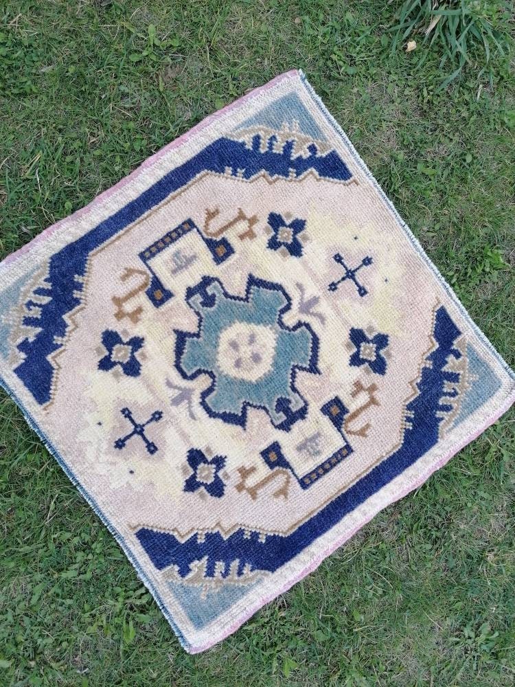 Oushak wool rug, turkish small rug vintage rug unique hand made rug kitchen rug bohemian rug 2x2