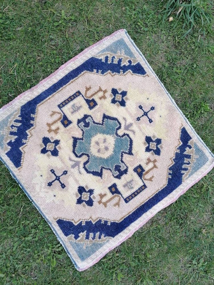 Oushak wool rug, turkish small rug vintage rug unique hand made rug kitchen rug bohemian rug 2x2