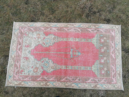 Turkısh rug 5'5x3'3 vıntage rug,wool rug,