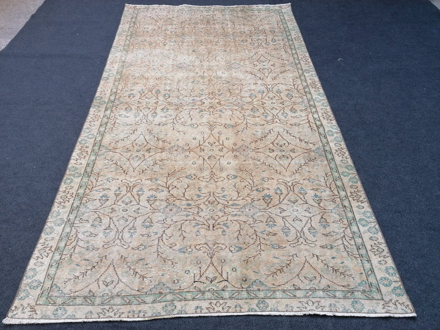 Oushak turkish rug, vintage turkish rug,oushak vintage rug,vintage rug,kitchen rug, vintage anatolian rug,unique hand made bohemian 8'6x4'9