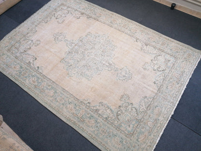 7 x 10 Distressed vintage rug  large handmade rug, antique rug, rustic rug, floral rug turkish rug, farmhouse rug, wool rug