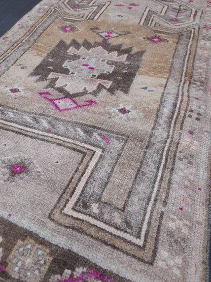 Small Turkish Rug 2.6 x 4.5 ft Mini Rug Small Area Rug Turkish Rug Oushak Rug Kurdish Hand Made Rug Oriental Vintage Rug Door Mat Rug