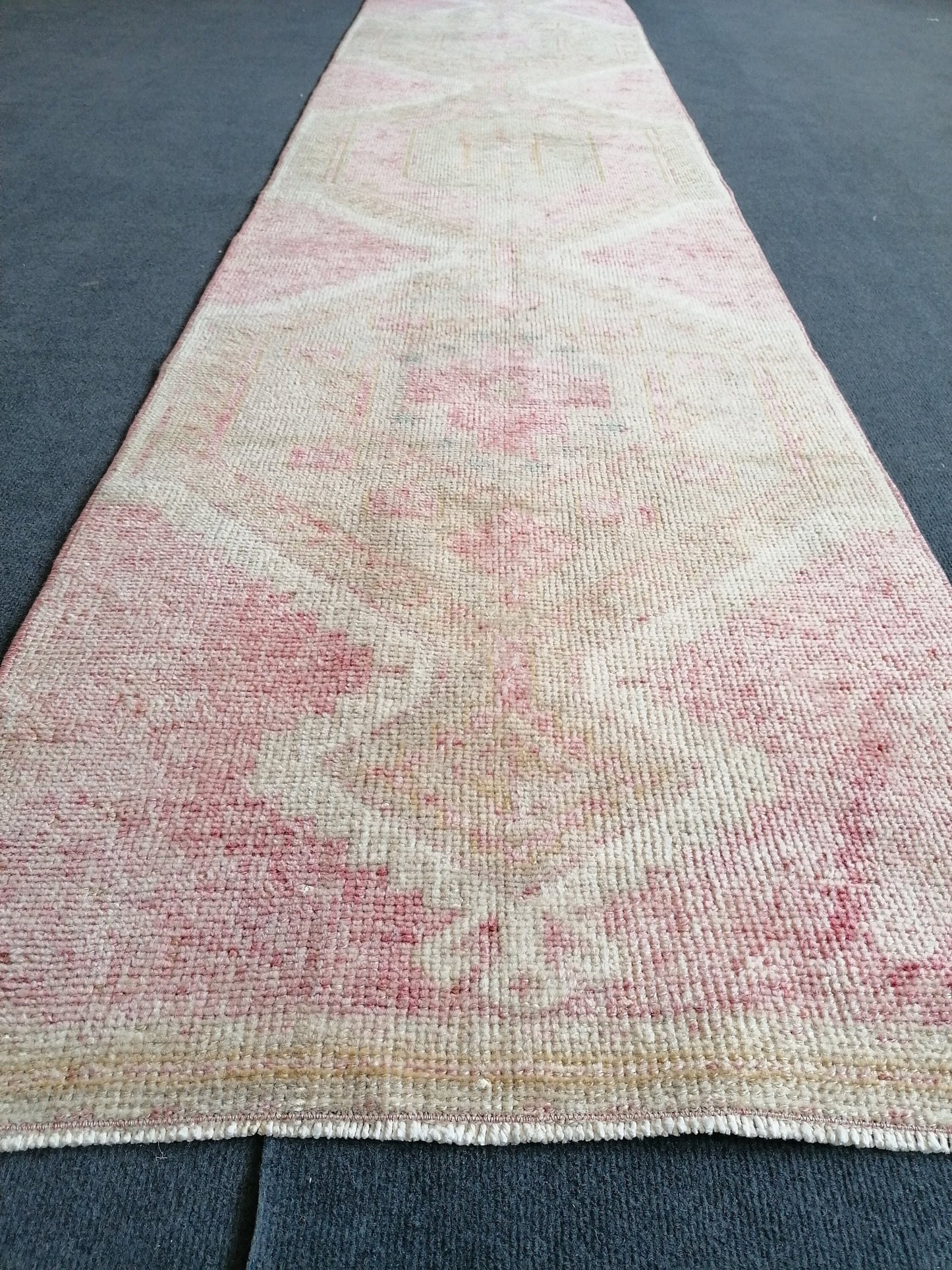 Vintage runner rug,oushak runner rug, 2’6x11,anatolian rug