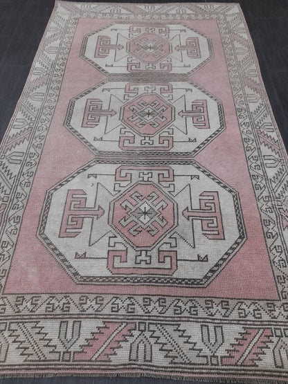 Vintage Turkish Rug, Dusty Pink Oushak Rug 4 x 6.8 Distressed Hand Knotted Wool Vintage Rug, Oriental Rugs, Fun Rug, Hand Made Rug 4x7 Rug