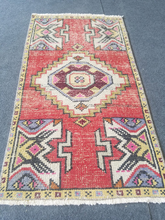 Turkish small rug, vintage pillow rug vintage oushak rug unique hand made rug kitchen rug bohemian rug traditional turkish decor