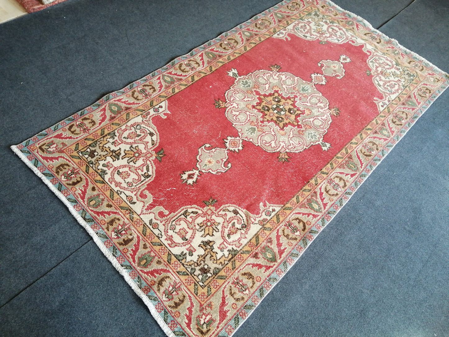 Vintage Rug, Unique Motif Rug, Turkish Rug, Oushak Rug, Hand woven Rug, Eclectic Rug, Hand Made Rug, Kitchen Rug, Shabbychic rug, wool
