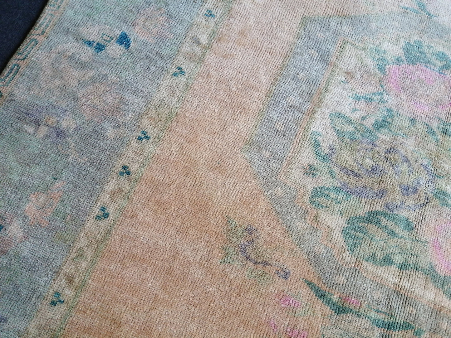 5.5 x 7.9 Floral OUSHAK RUG TURKISH Oushak Rug Vintage Hand Knotted Rug Muted Wool Rug Hand Made Rugs Vintage Faded Rug