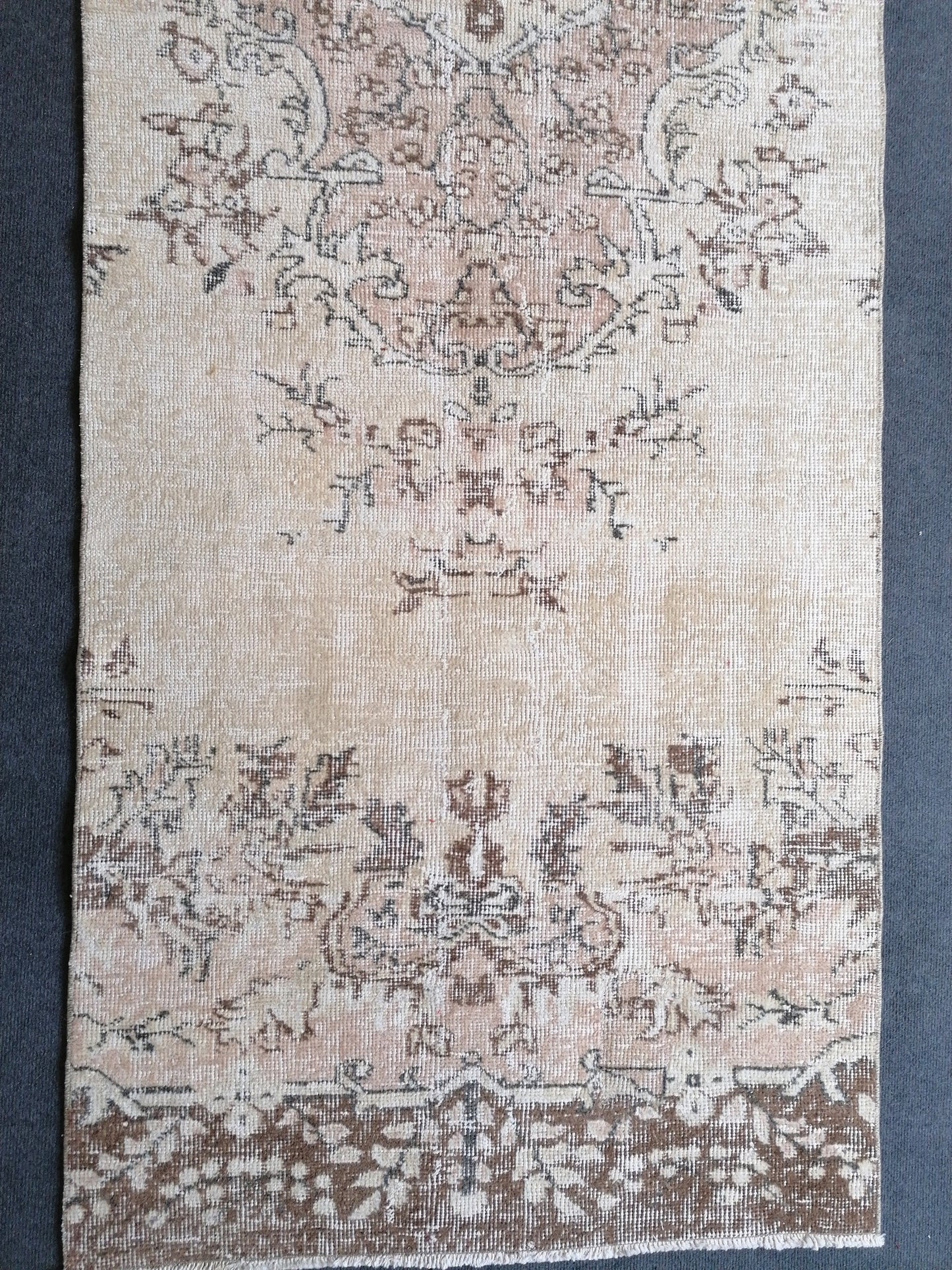 3x9'9 runner rug, vintage runner rug , vintage oushak rug, oushak runner, turkish runner rug, kitchen runner rug, bohemian rug