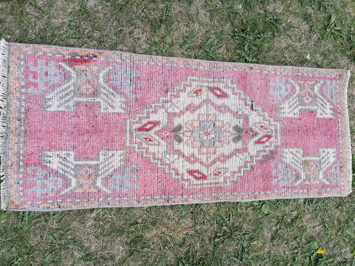 Vıntage rug, turkısh rug,  small muted rug, oushak rug, kıtchen rug, area rug 3'3x1'5 feet